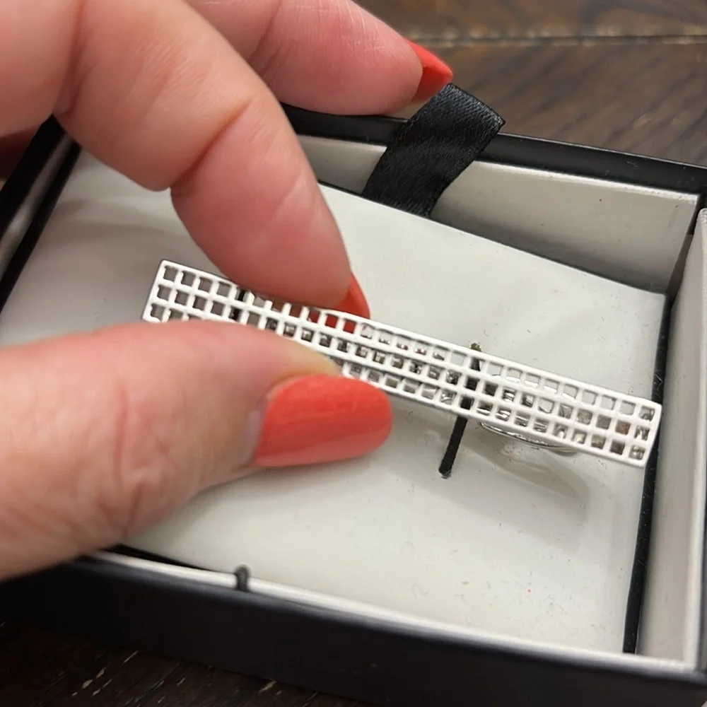 NWT men’s / women’s tie clip silvertone checkered cut out